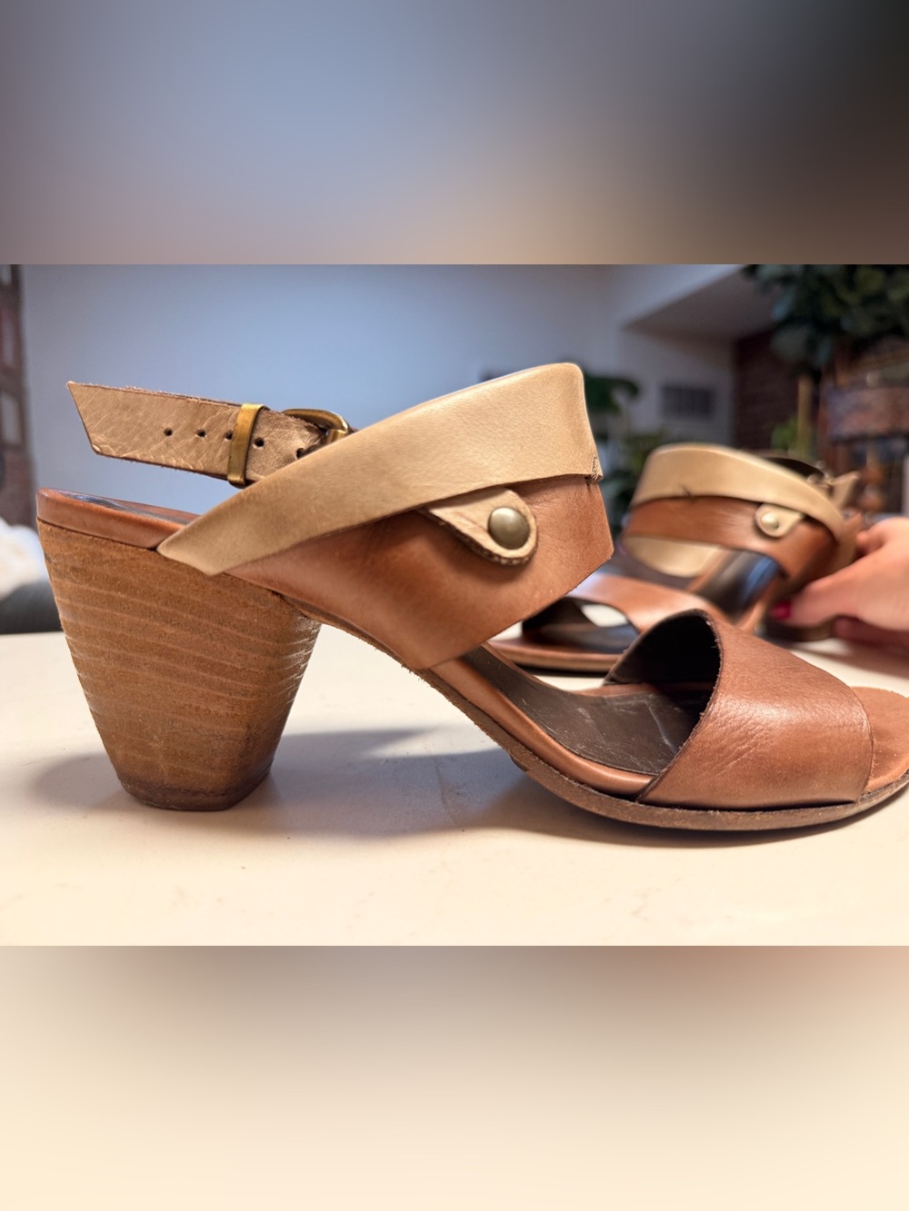 NOW Italian Artisan Leather & Wood Block Heel Sandals | Great Condition | Sz 38